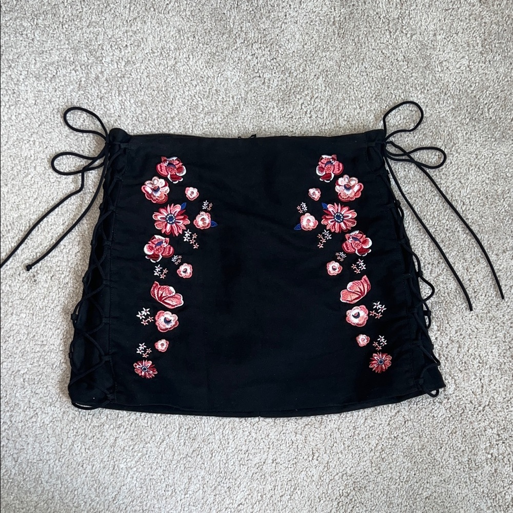 Divided Black Mini Skirt with Pink Floral Embroidery